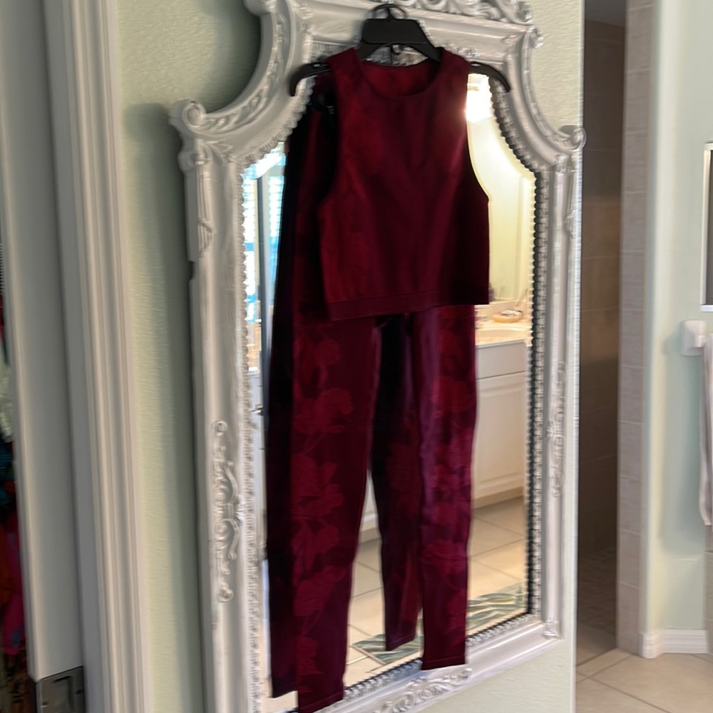 Cute top and bottom work out set
